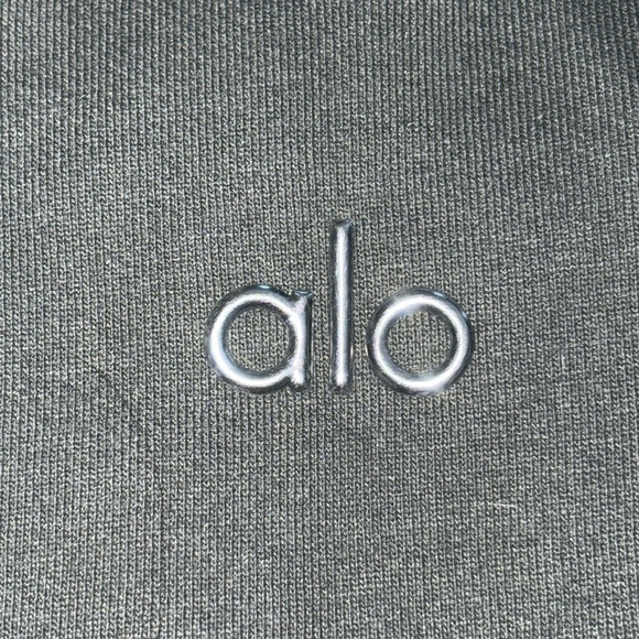 Alo Yoga - Accolade Hoodie Charcoal green, UNISEX, size; M in, worn once. EUC. - Picture 8 of 15